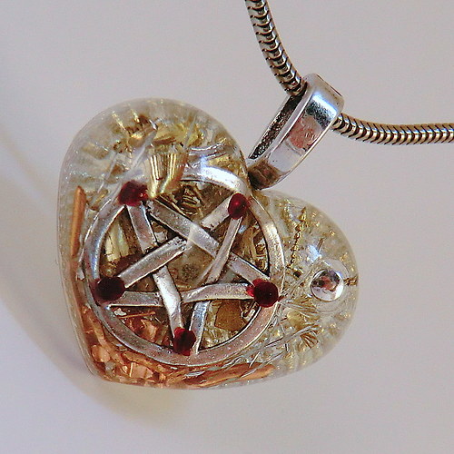 Orgonit (Aa1) Pentagram s granáty — foto 4