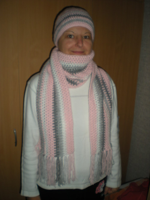 Šála s čepičkou — foto 2