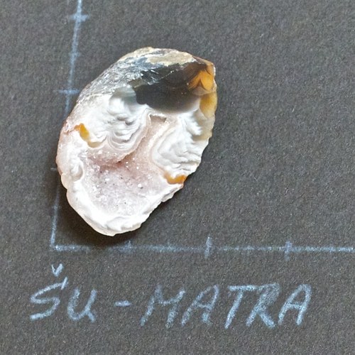 Achát - leštěná peříčková geoda — foto 2