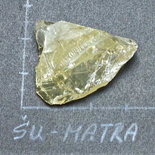 Brazilit- surový — foto 2