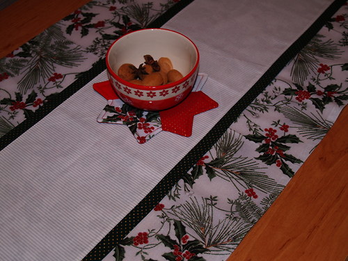 Vánoční běhoun - Vůně jehličí — foto 2