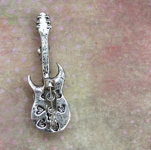 Steampunková kytara — foto 2