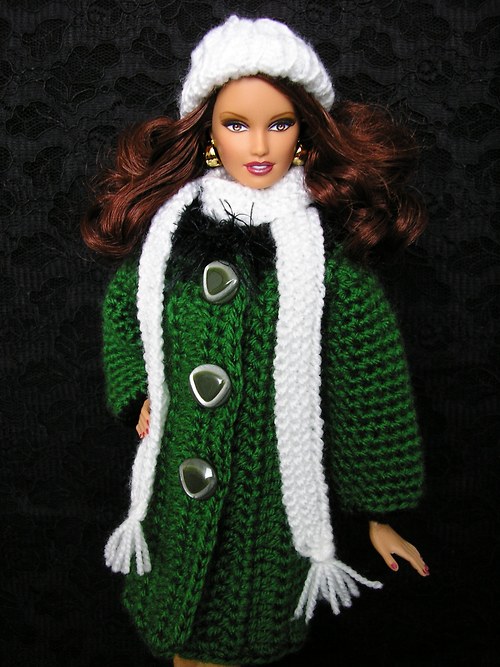 Zelený kabátek s doplňky pro Barbie — foto 2