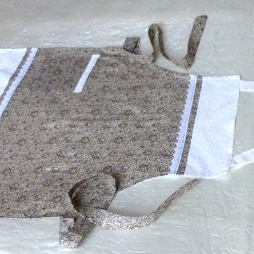 Zástěra hnědo smetanová — foto 2