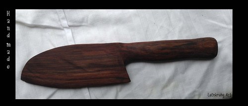 Černý nůž santoku — foto 2