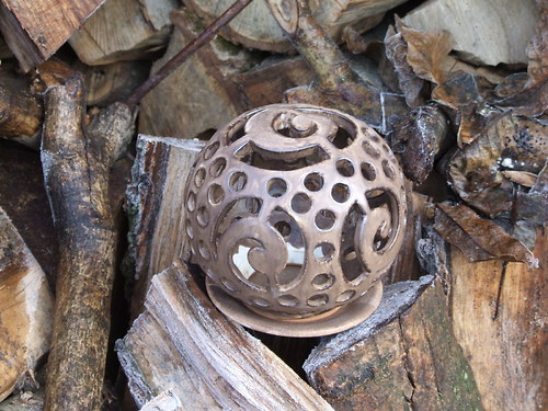 Svícen Koule voluty- výška cca 13cm — foto 5