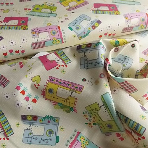 Time To Sew Yellow — foto 3