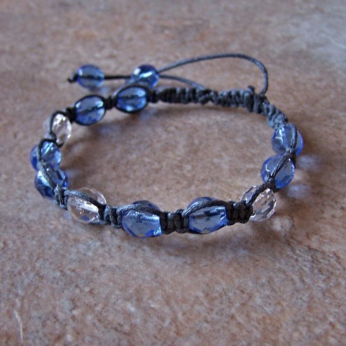 Náramek macramé/shamballa - šedomodrý — foto 3