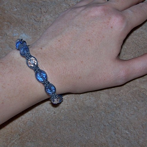 Náramek macramé/shamballa - šedomodrý — foto 6