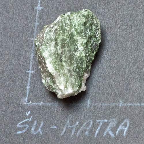 Chromdiopsid- surový — foto 2