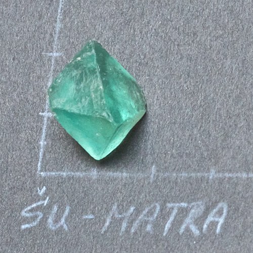Fluorit- krystal (oktaedr) — foto 2