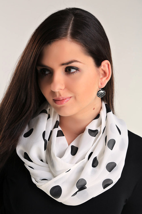 Nákrčník puntík — foto 3