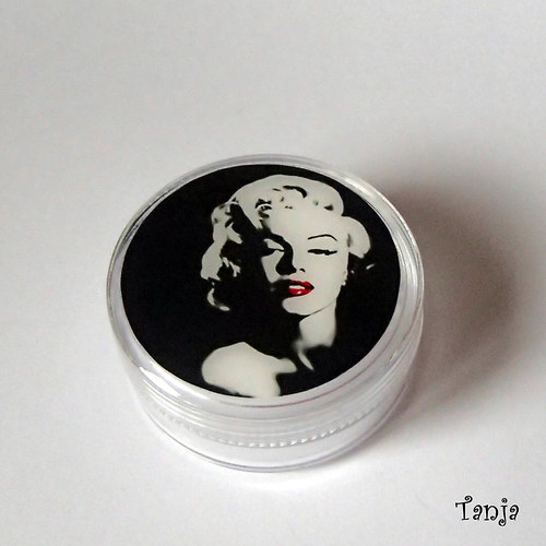 Krabička Marilyn Monroe — foto 2