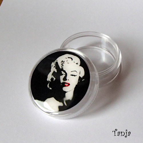 Krabička Marilyn Monroe — foto 3