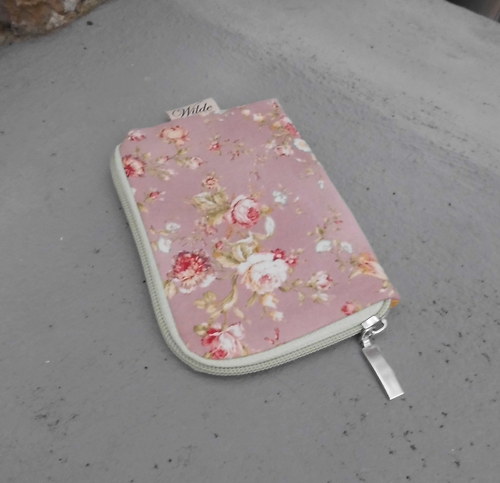 Obal na iPhone/digitální foťák - Růžičky — foto 2