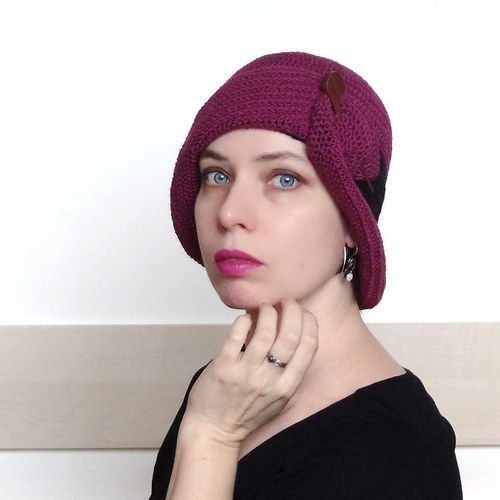Miss Dafné ve fuchsivé - klobouk do kapsy — foto 4