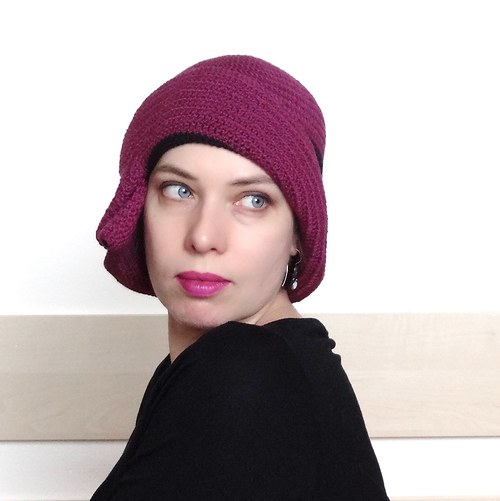 Miss Dafné ve fuchsivé - klobouk do kapsy — foto 5