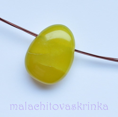 Čínský Jadeit Vrtaný Valounek — foto 2