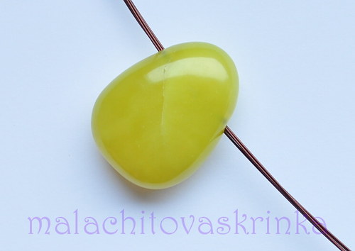 Čínský Jadeit Vrtaný Valounek — foto 3