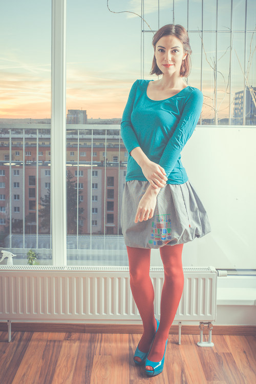Kitchen girl. wine. SLEVA! — foto 2