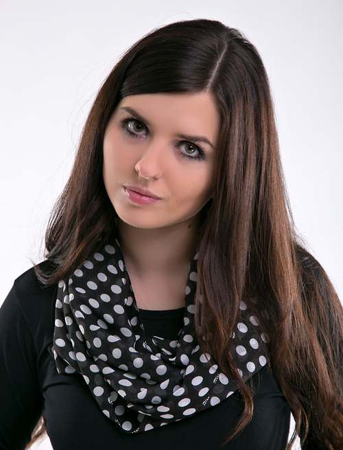 Nákrčník s puntíky — foto 2
