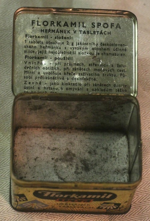 Retro plechová krabička Heřmánek v tabletách — foto 4