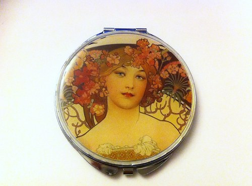 Mucha - secesní zrcátko — foto 2
