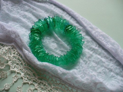 Zelenou loukou bosá — foto 2