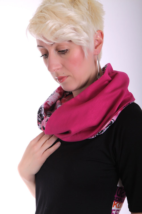 Pink nákrčník — foto 2