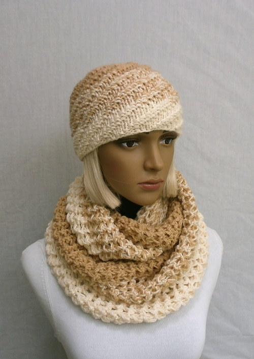 Háčkovaný nákrčník ,,Latté" — foto 4