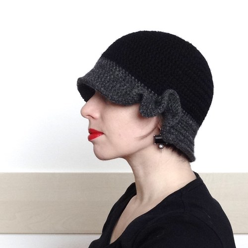 Madam Krajewska v mini 2. - háčkovaný klobouk — foto 5