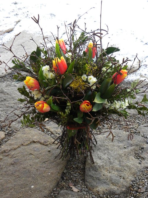 Březová kytka s tulipány — foto 3