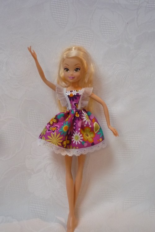 Krátké šaty pro Winx — foto 3