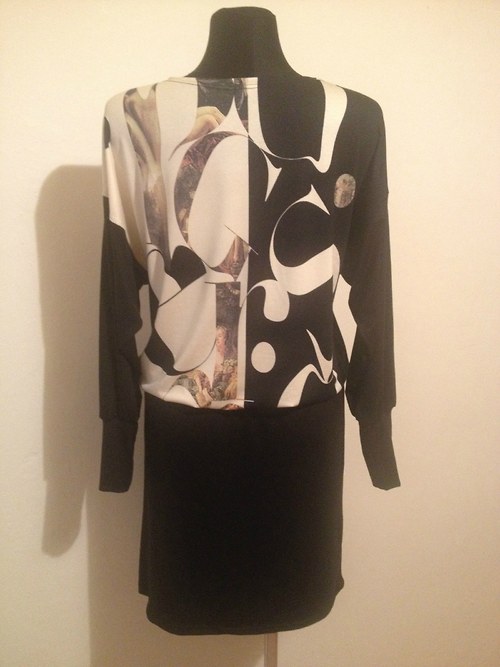 Ležérní elegance v černo-smetanové — foto 2