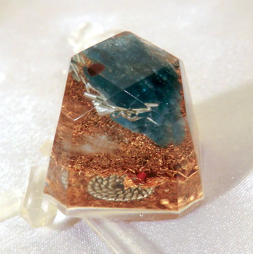 Orgonit *OBJ * Diamant s Apatitem — foto 2