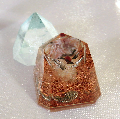 Orgonit 2* Diamant malý * Čaroit — foto 3