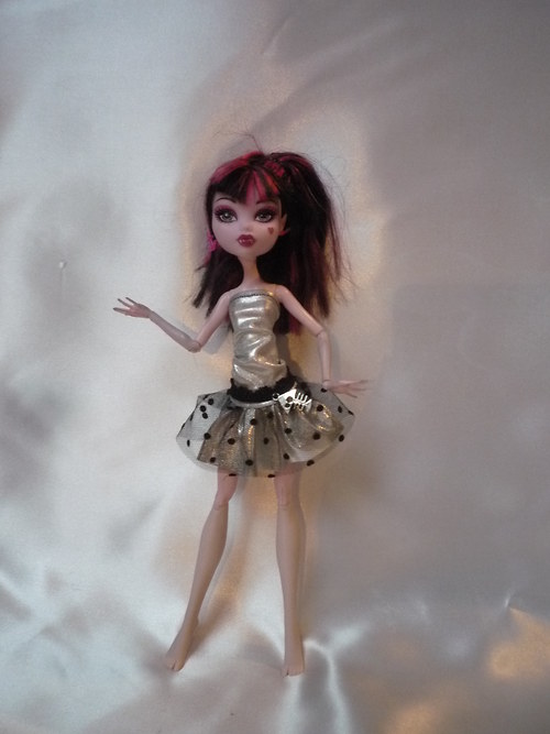 Stříbrná s puntíkem pro Monster High — foto 4