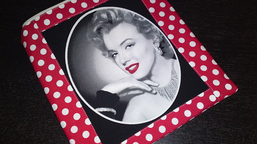 Kapsička Marylin Monroe retro — foto 2