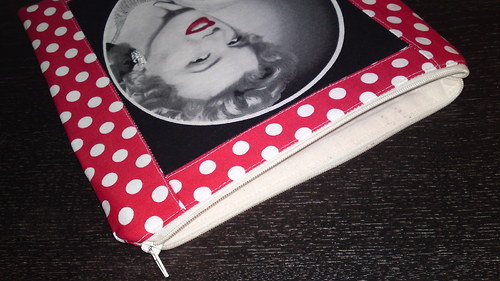 Kapsička Marylin Monroe retro — foto 4