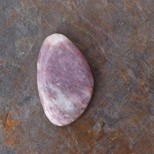 Lepidolit. 36x22mm — foto 2