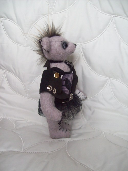 Tara - gothic bear na přání — foto 2