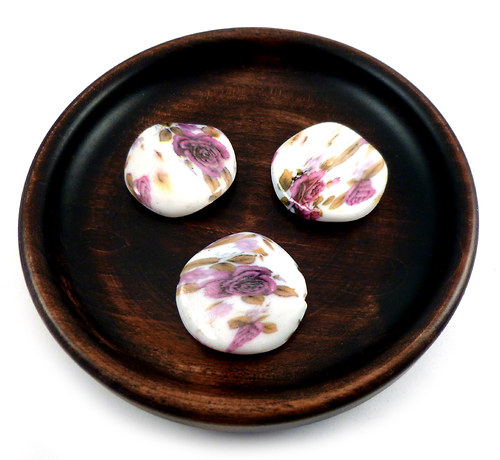 Placka "porcelánová" potisk růží 30mm, 1ks — foto 2