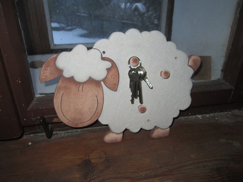Keramický vešáček - ovečka — foto 2