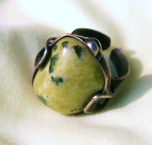 Prsten - nefrit (Kanada) — foto 2