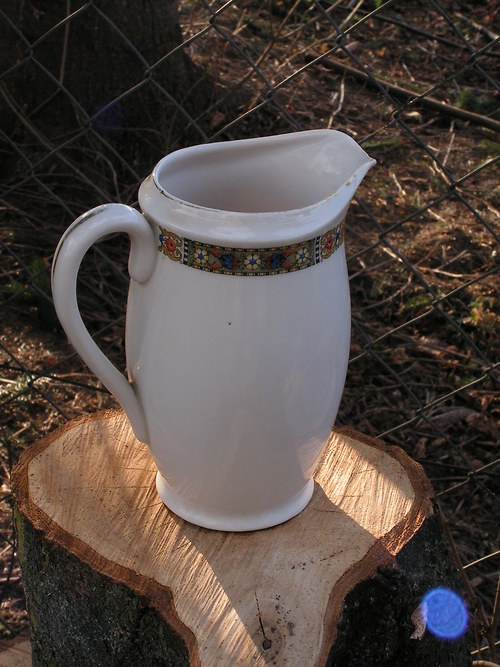 Bílý džbánek — foto 2