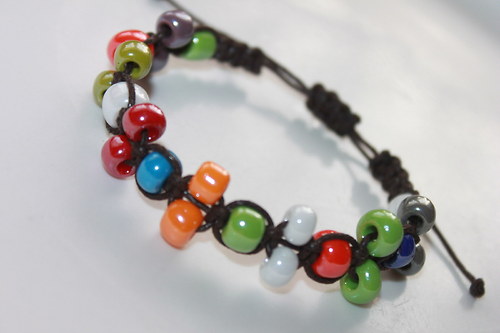 Barevná variace.. Náramek shamballa/makramé — foto 4