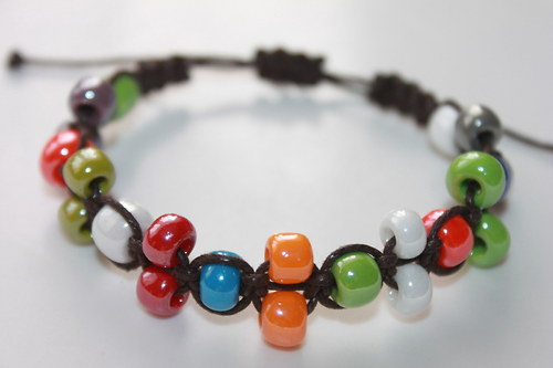 Barevná variace.. Náramek shamballa/makramé — foto 5