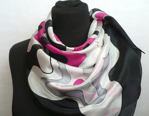 Krepdedšínový šátek na přání. — foto 3