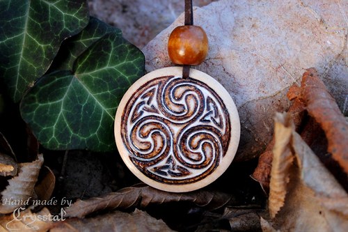 ...keltský amulet "Triskelion" — foto 2