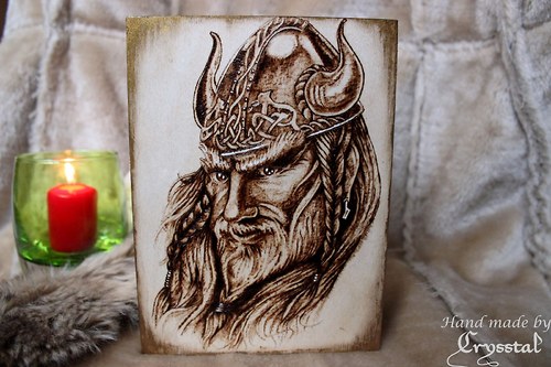 Portrét vikinga - truhlica — foto 2